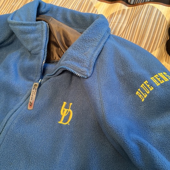 University of Delaware fleece - Picture 2 of 4